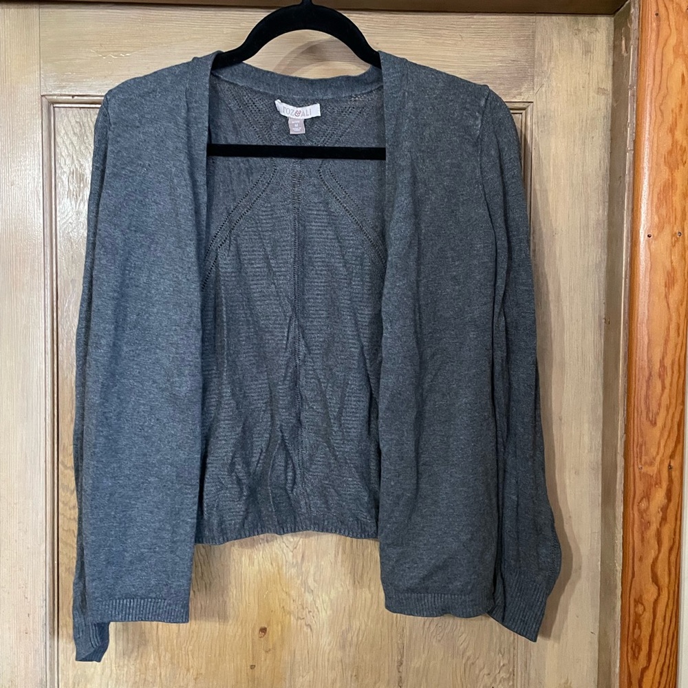 Women’s Medium Petitie Grey Cardigan Sweater